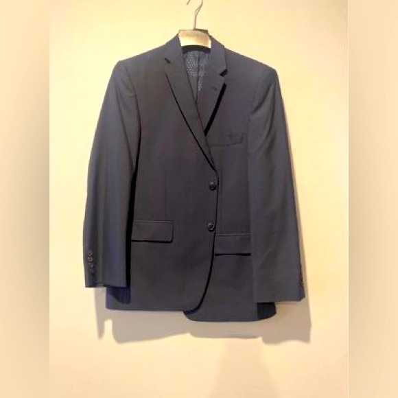Mens Blue Haggar Suit
Jacket size - 44R
Pant size - 38 x 32
In great condition! - Picture 2 of 4